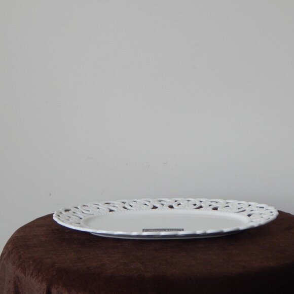 MAISON BLANC White Porcelain Cut Out Hearts Serving Oval Tray Platter 14x9.5 NWT - Picture 11 of 11